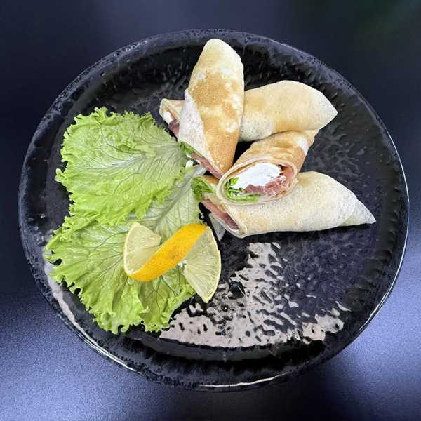 Блинчики с с/с лососем